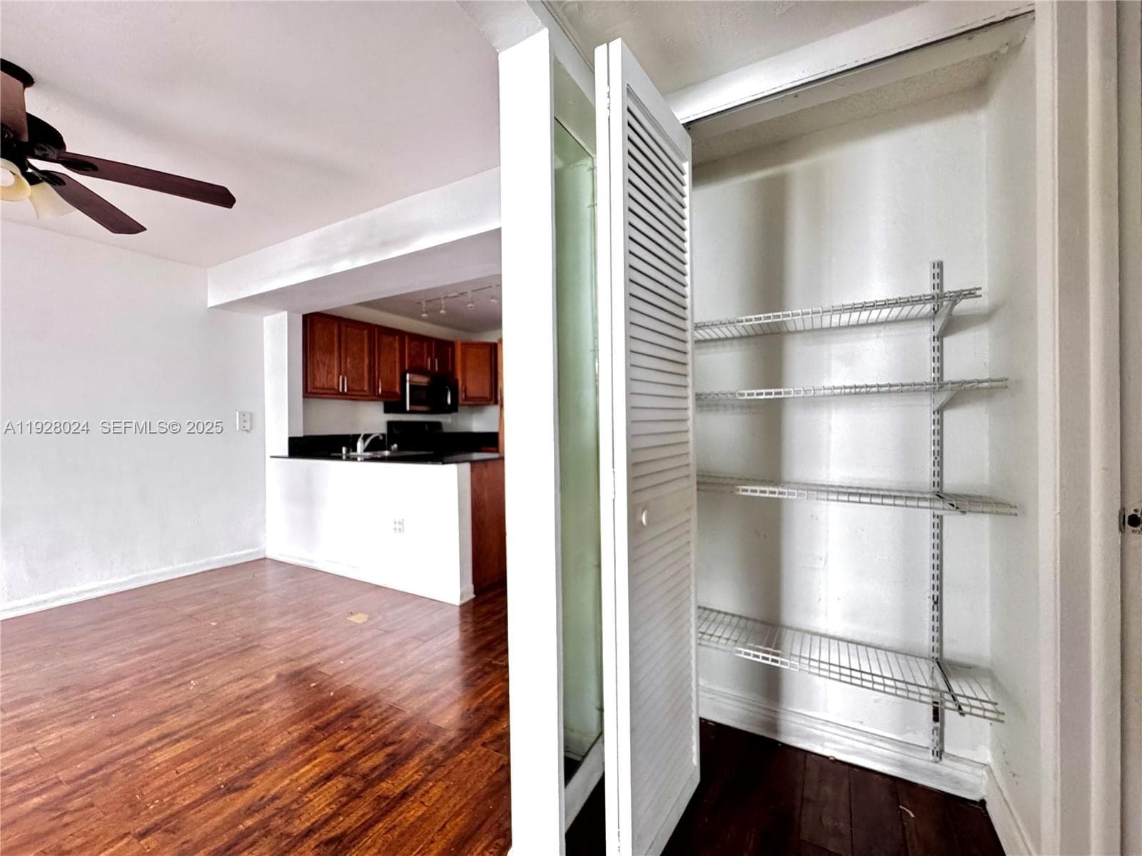 WEST OAKS CONDO · #302 in Miami Beach - Photo 15