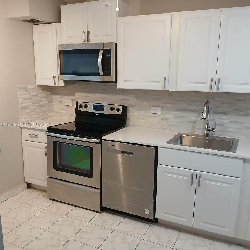 WATERVIEW · #138 in Aventura - Photo 8