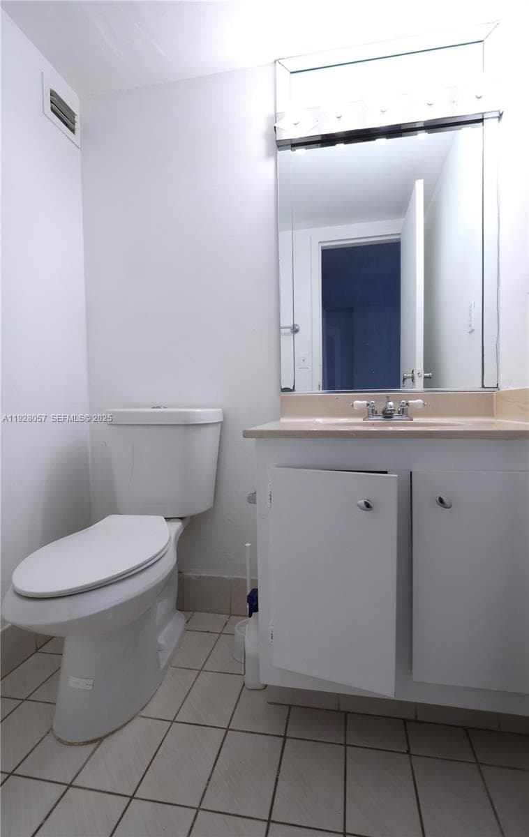 PLAZA OF AMERICAS CONDO P · #517 in Sunny Isles Beach - Photo 6