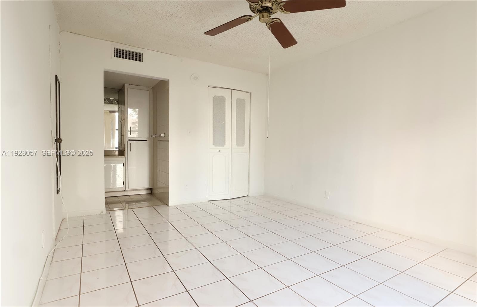 PLAZA OF AMERICAS CONDO P · #517 in Sunny Isles Beach - Photo 9