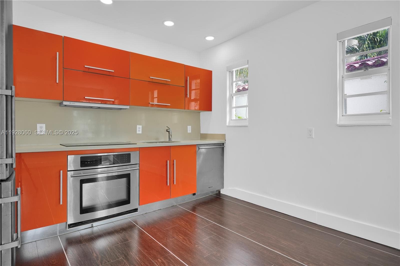 ALOHA CONDO · #204 in Miami Beach - Photo 6
