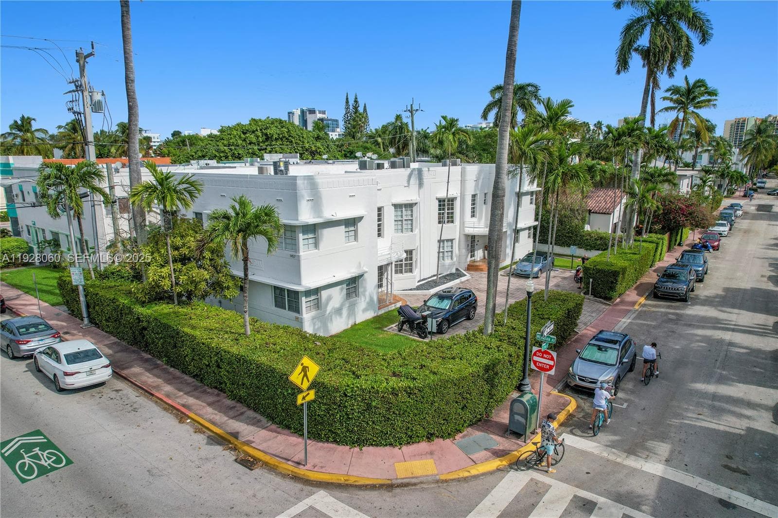 ALOHA CONDO · #204 in Miami Beach - Photo 16