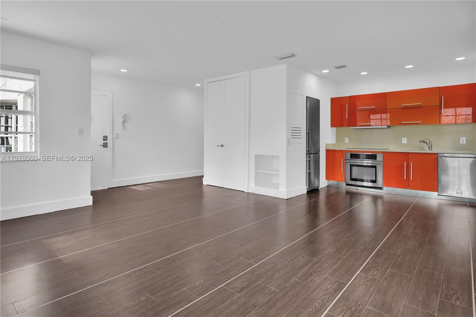 ALOHA CONDO · #204 in Miami Beach - Photo 3
