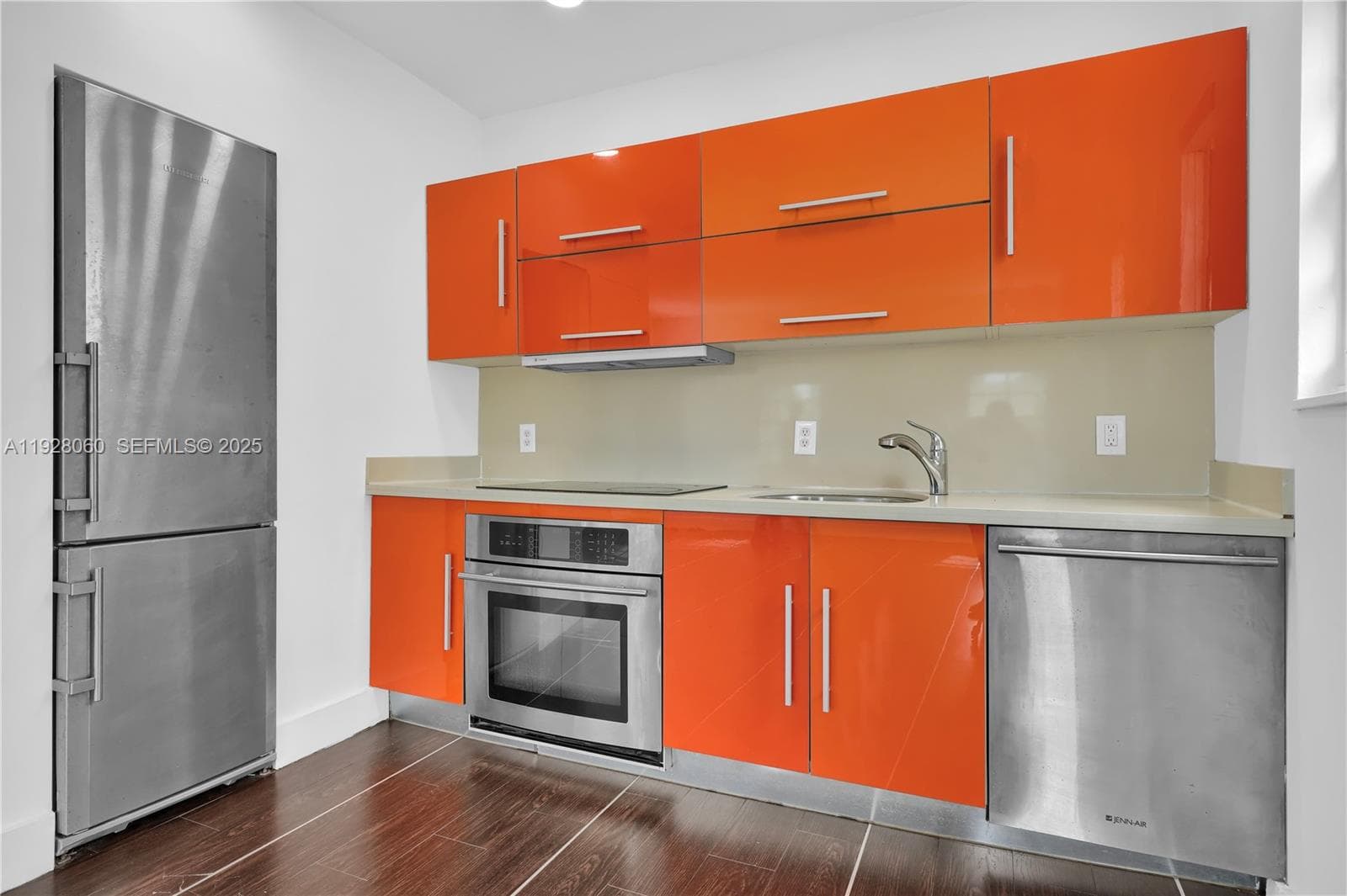 ALOHA CONDO · #204 in Miami Beach - Photo 5
