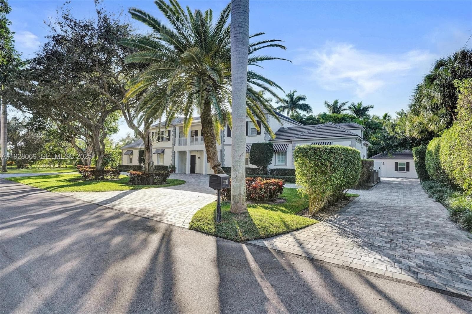 1281 Banyan Rd photo 6