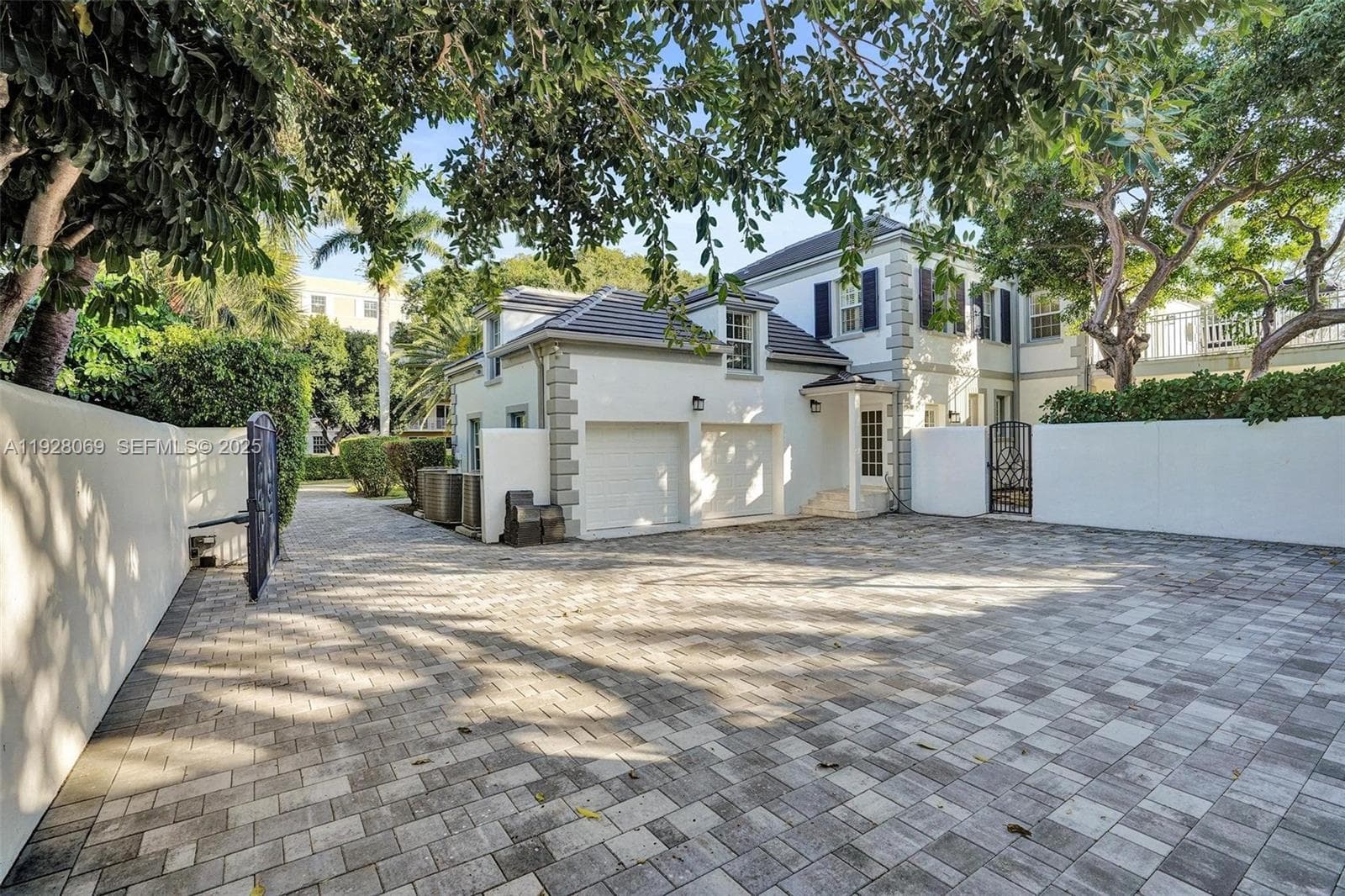 1281 Banyan Rd photo 11