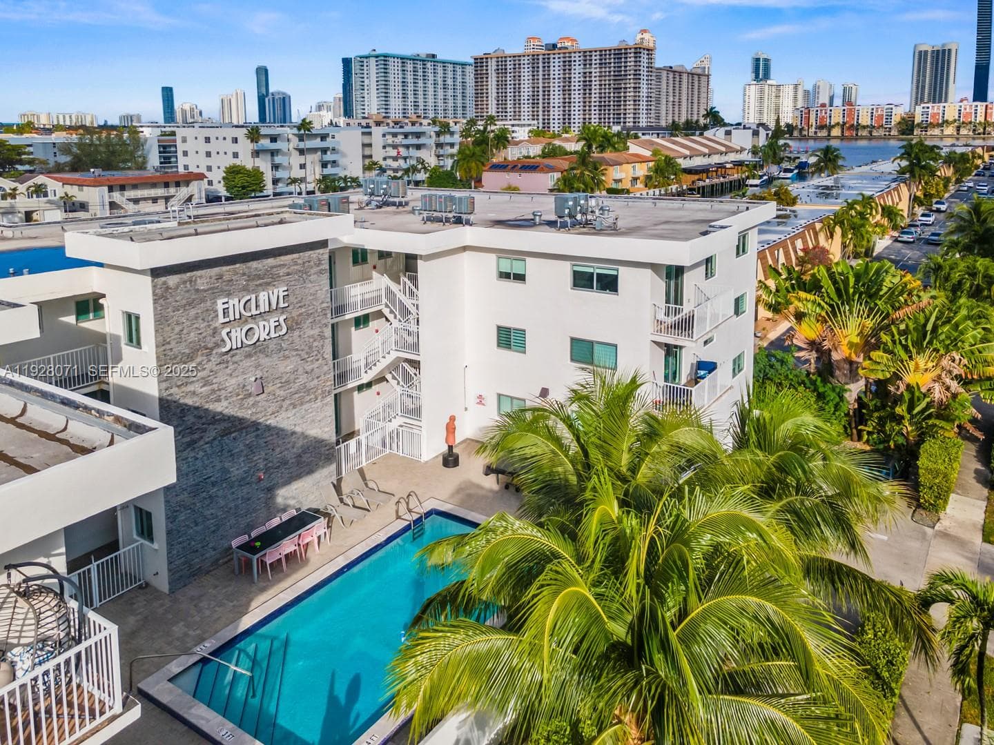 Enclave Shores Condo · #34 in North Miami Beach - Photo 1