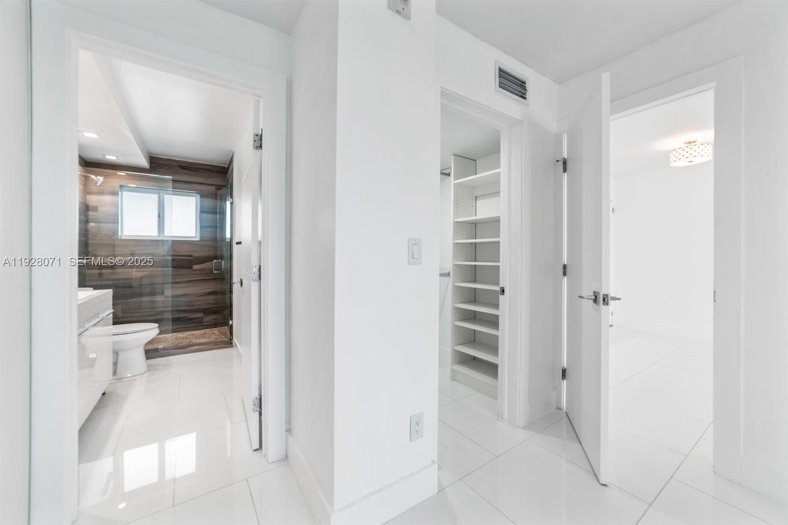 Enclave Shores Condo · #34 in North Miami Beach - Photo 20