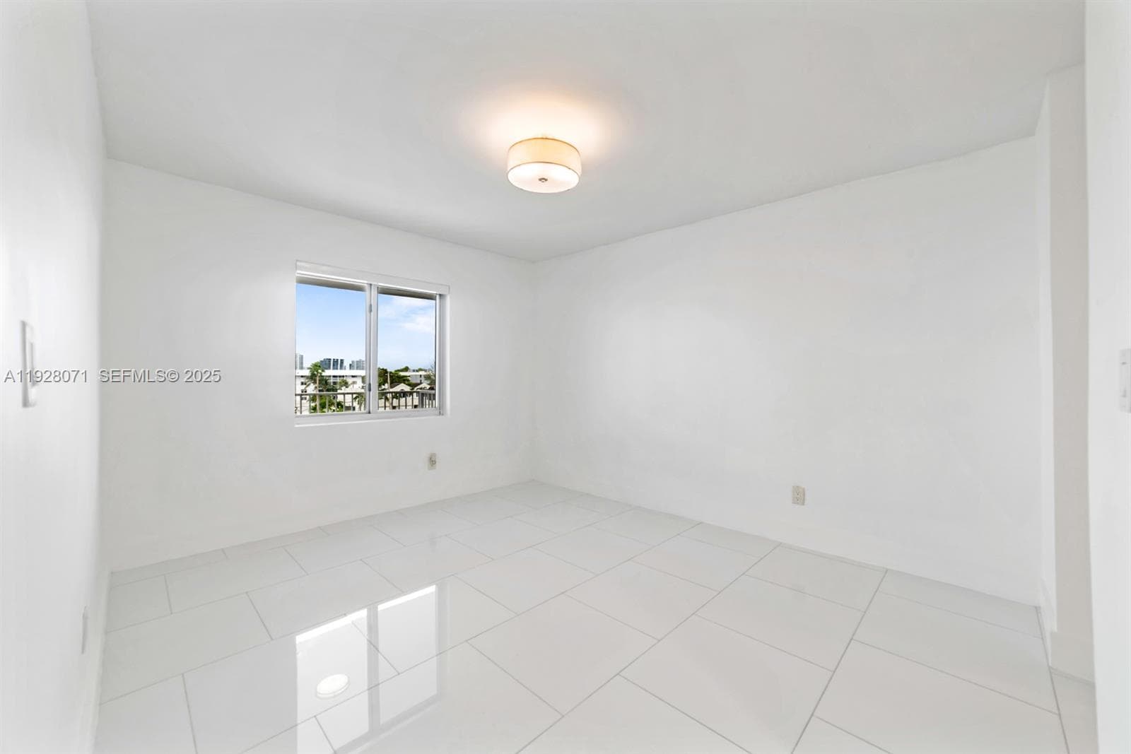 Enclave Shores Condo · #34 in North Miami Beach - Photo 18