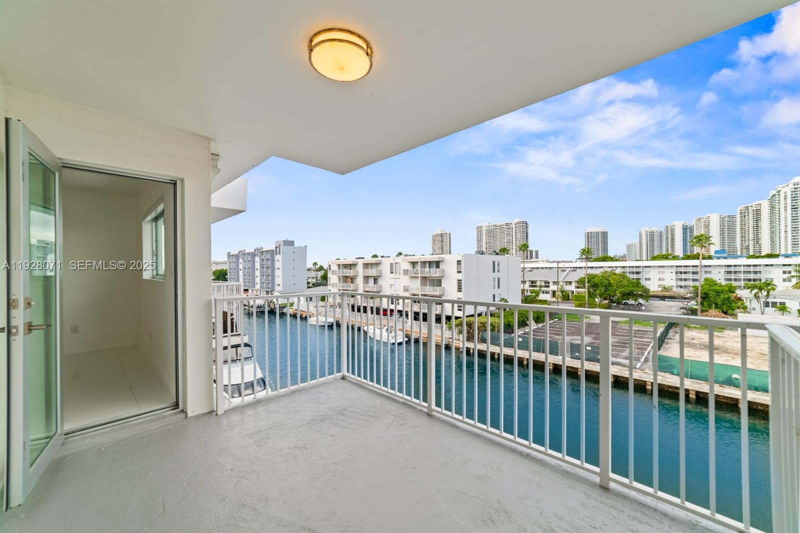 Enclave Shores Condo · #34 in North Miami Beach - Photo 15