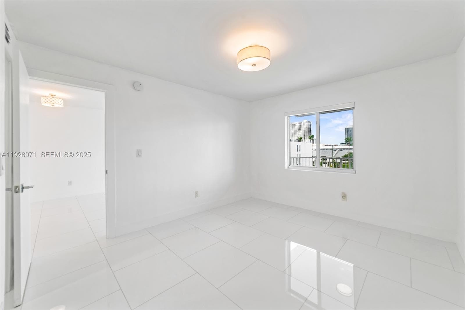 Enclave Shores Condo · #34 in North Miami Beach - Photo 19
