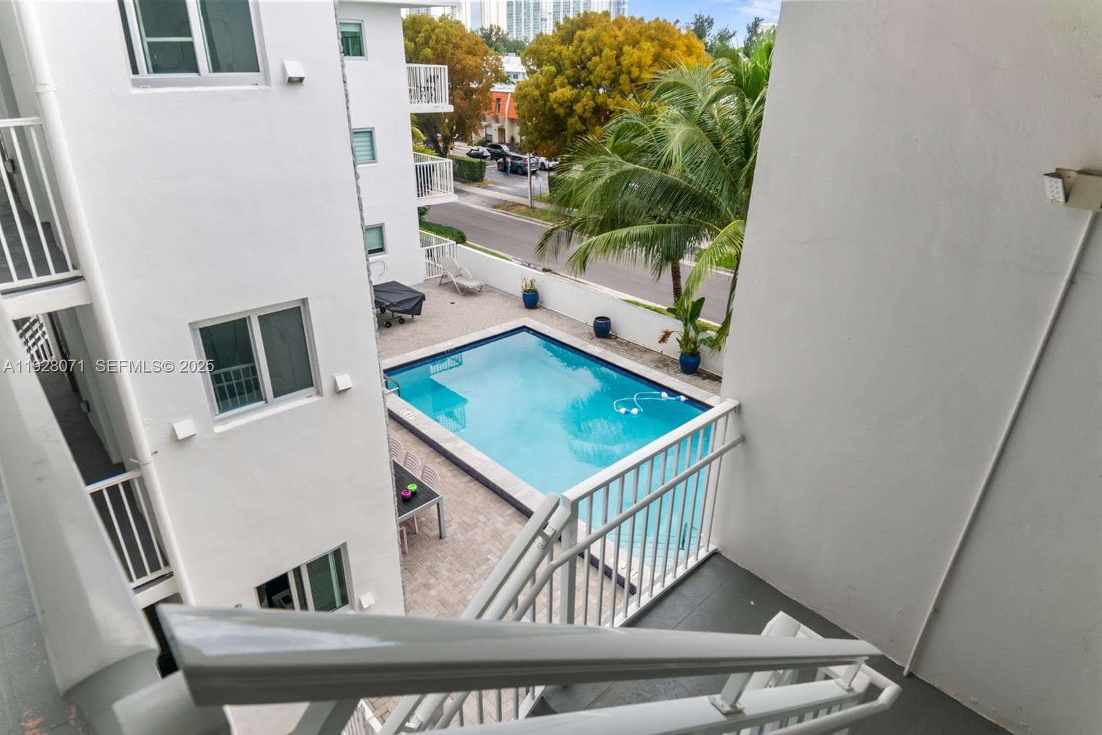 Enclave Shores Condo · #34 in North Miami Beach - Photo 4