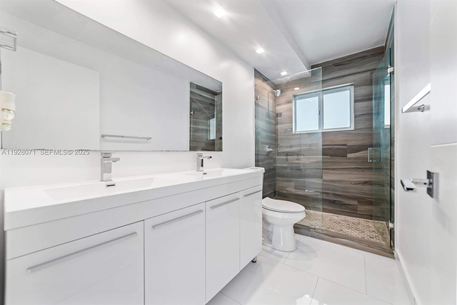 Enclave Shores Condo · #34 in North Miami Beach - Photo 21