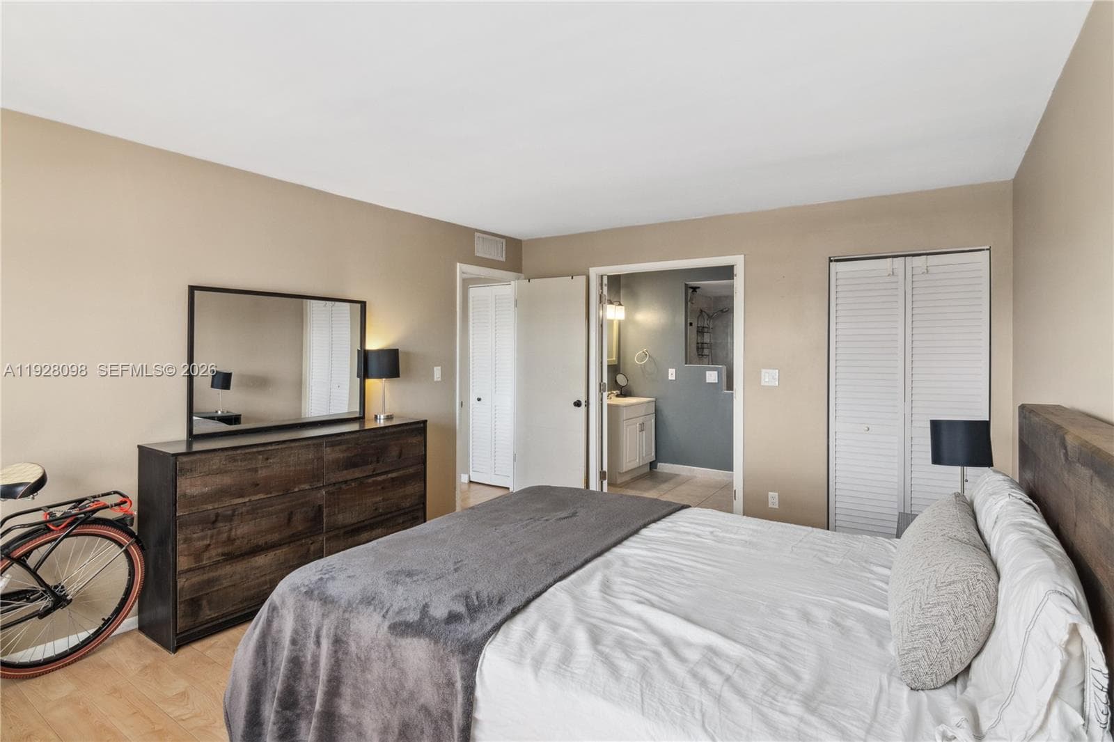 OCEAN VIEW TOWERS CONDO · #1012 in Hallandale Beach - Photo 20
