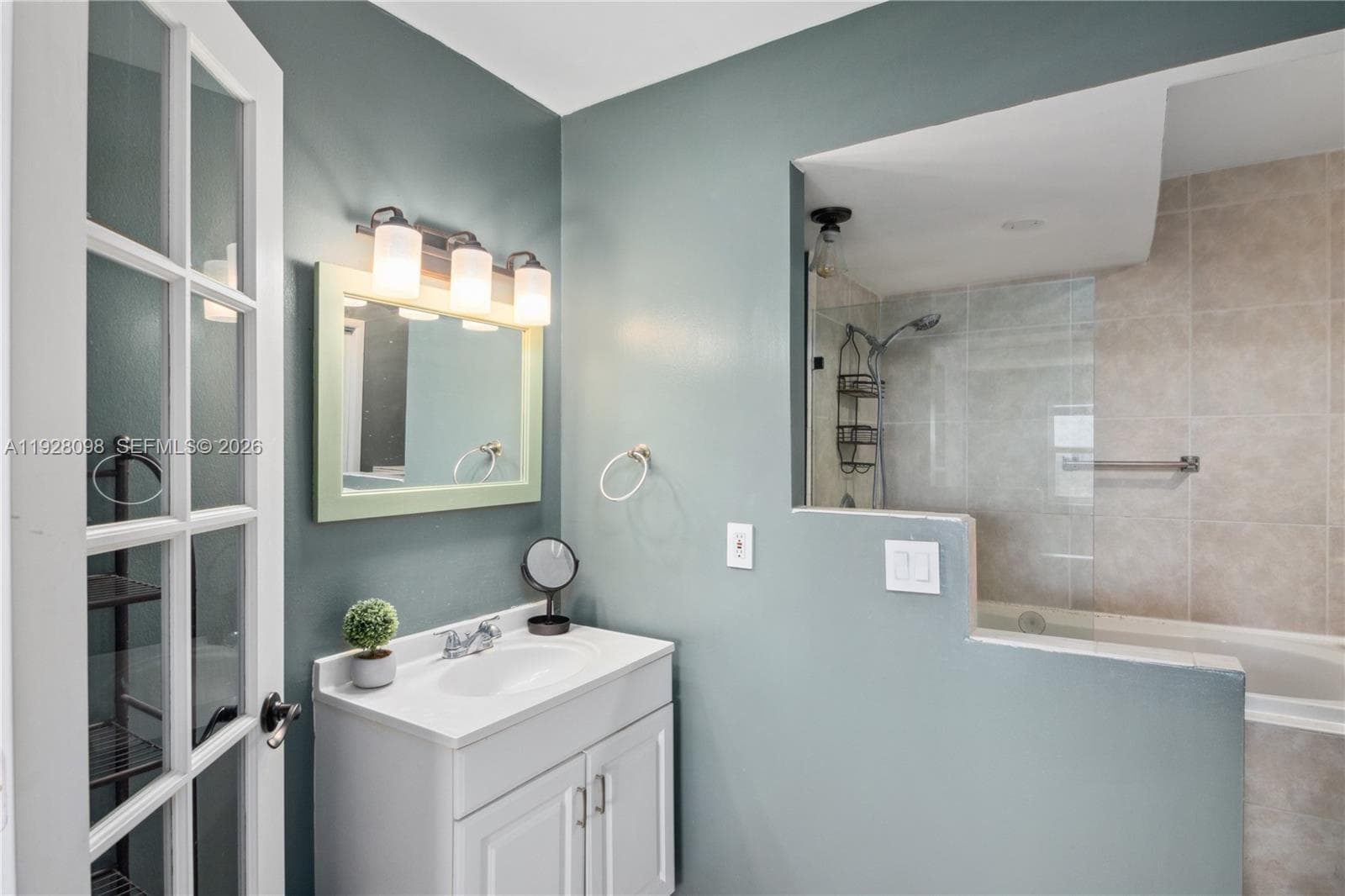 OCEAN VIEW TOWERS CONDO · #1012 in Hallandale Beach - Photo 18