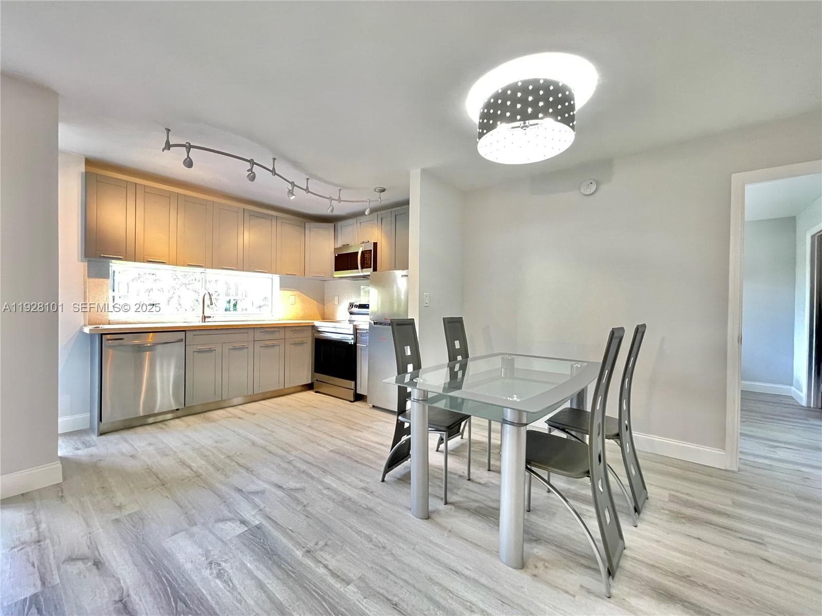 PLAZA OF AMERICAS CONDO P · #410 in Sunny Isles Beach - Photo 2