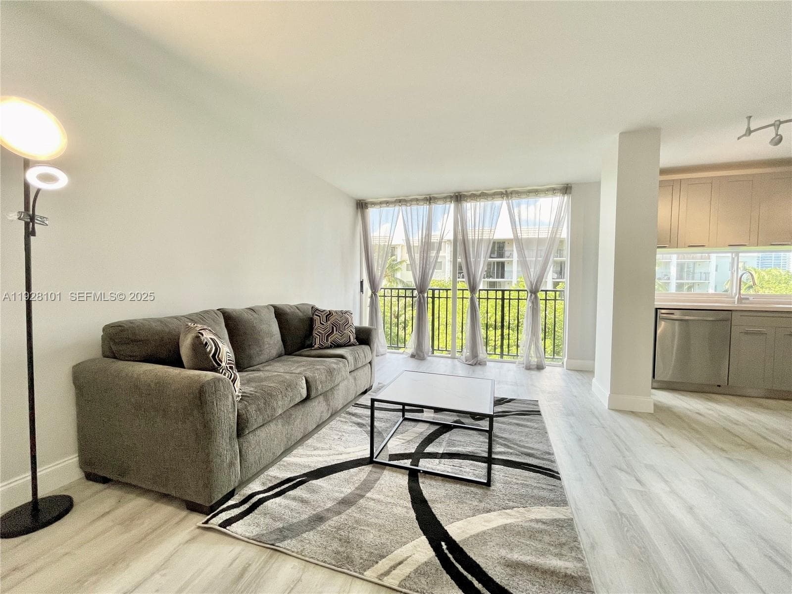 PLAZA OF AMERICAS CONDO P · #410 in Sunny Isles Beach - Photo 5