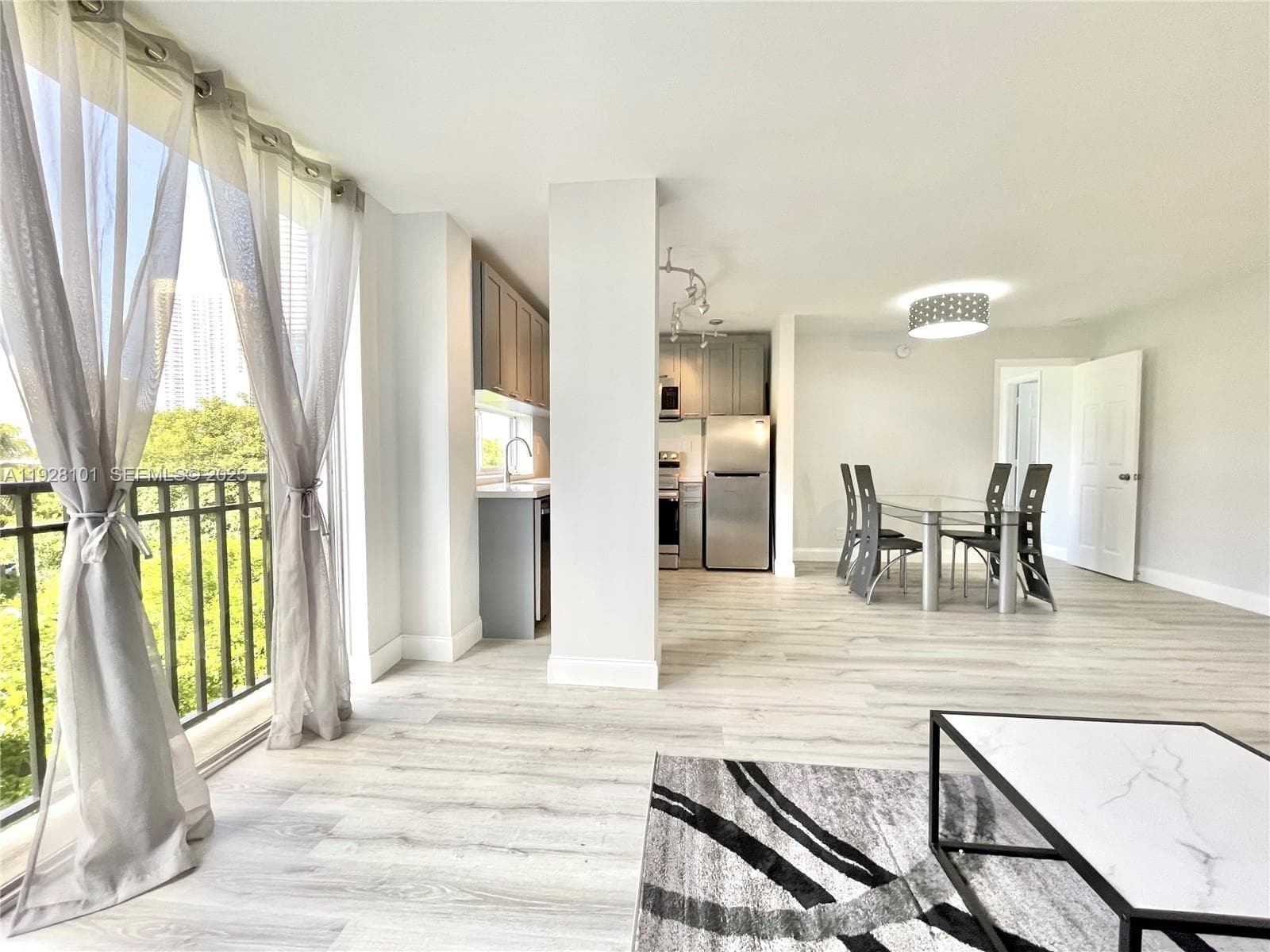 PLAZA OF AMERICAS CONDO P · #410 in Sunny Isles Beach - Photo 4
