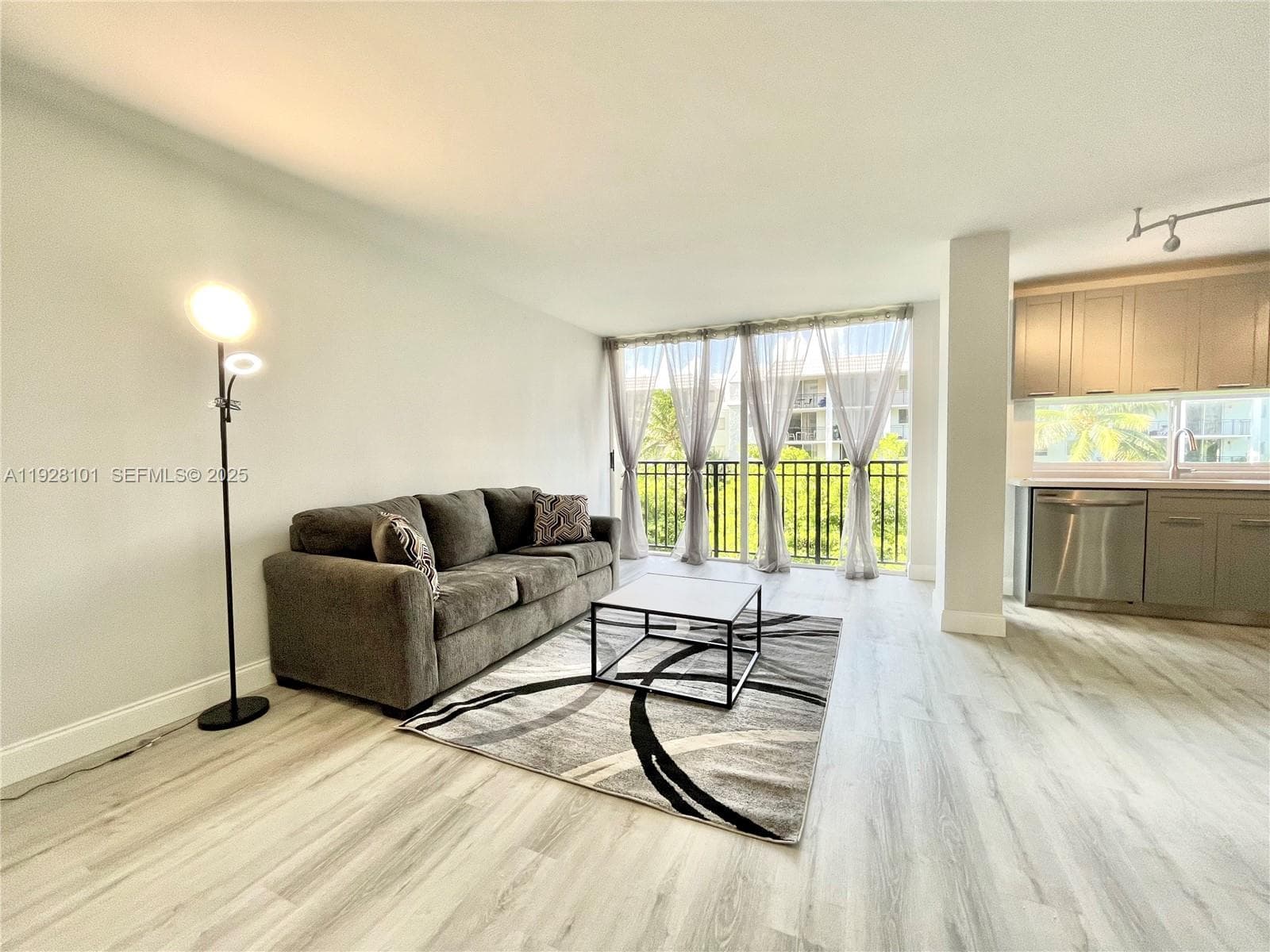 PLAZA OF AMERICAS CONDO P · #410 in Sunny Isles Beach - Photo 21