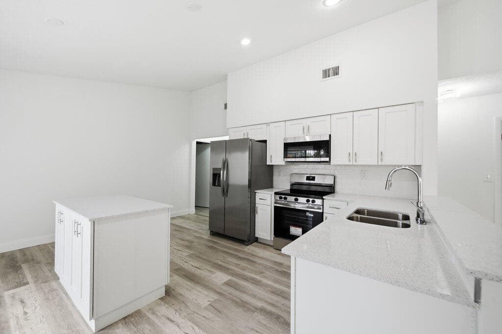 Kitchen L