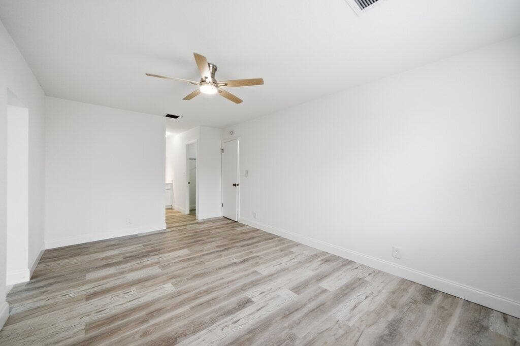 Primary Bedroom to Bathroom
