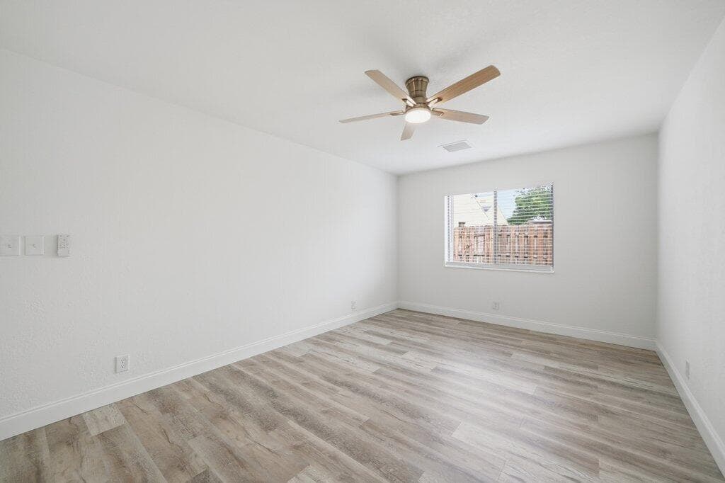 Primary Bedroom L