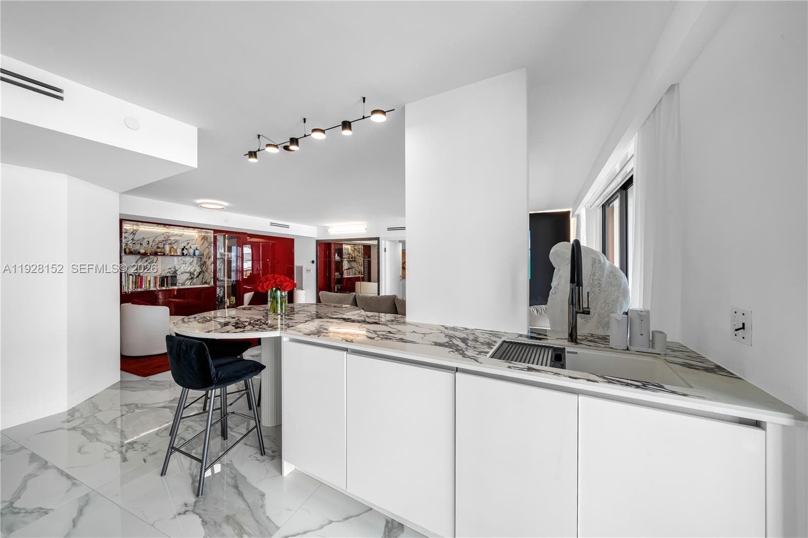Nine Island Avenue · #609 in Miami Beach - Photo 5