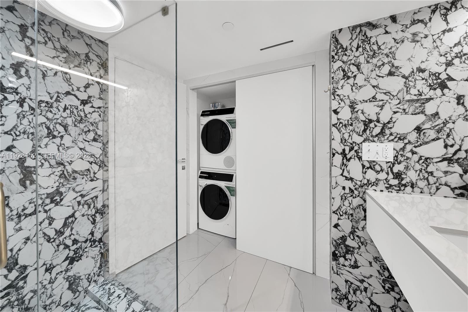 2nd bathroom