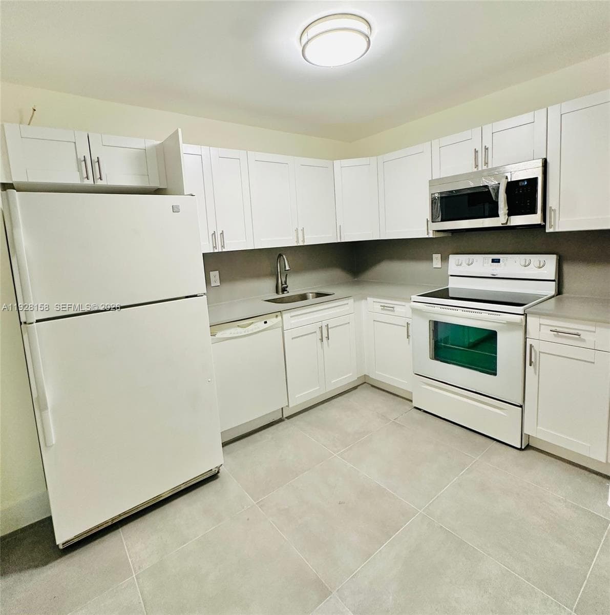 MANATEE CONDO · #207 in Surfside - Photo 7
