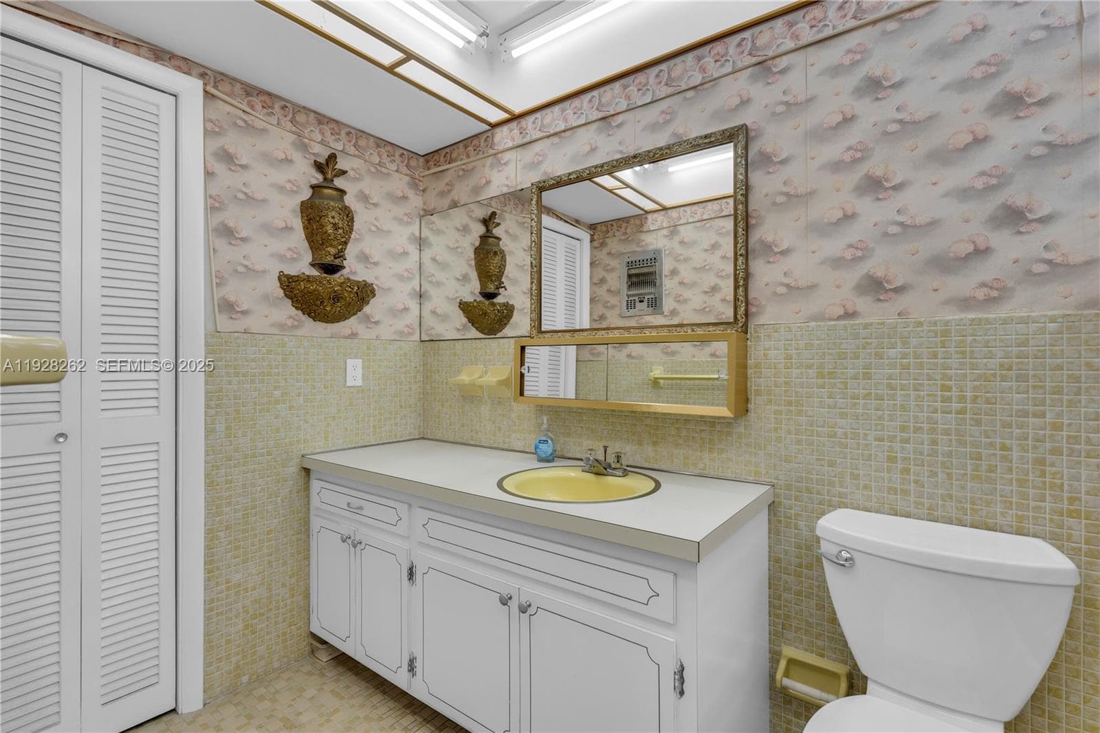 FIRST GULFSTREAM GARDENS · #407B in Hallandale Beach - Photo 13