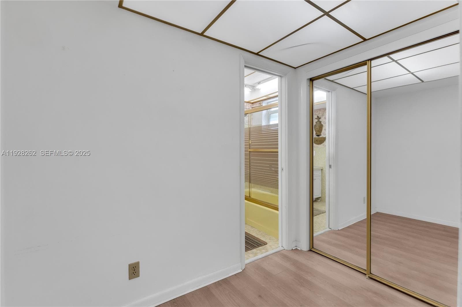 FIRST GULFSTREAM GARDENS · #407B in Hallandale Beach - Photo 15