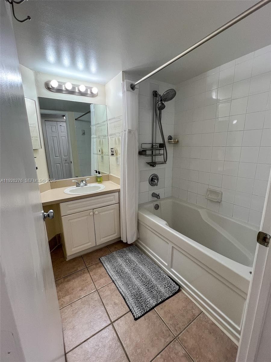 Las Olas By The River · #2303 in Fort Lauderdale - Photo 12