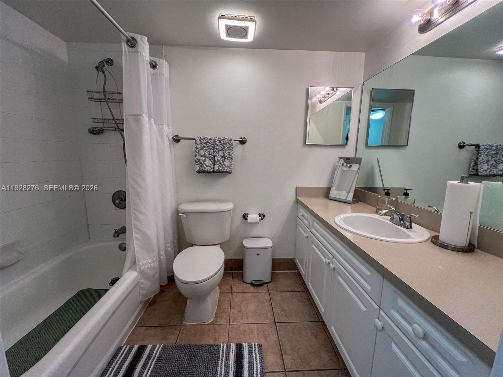 Las Olas By The River · #2303 in Fort Lauderdale - Photo 24