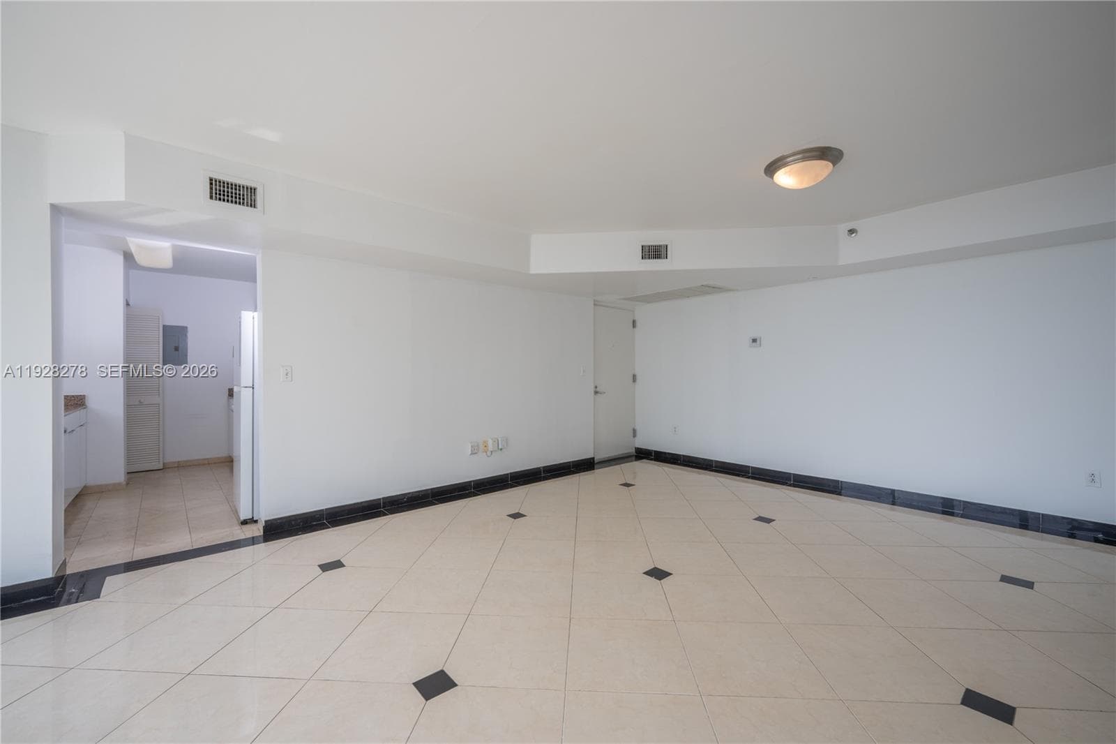 The Grand View · #906 in Miami Beach - Photo 17