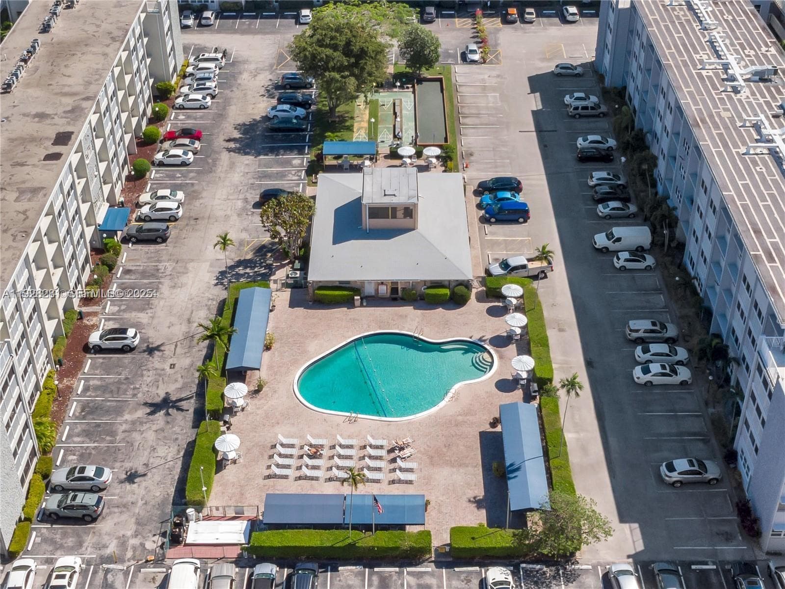 FIRST GULFSTREAM GARDEN · #407B in Hallandale Beach - Photo 17