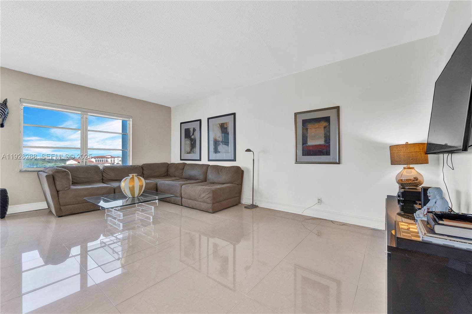 FAIRWAYS RIVIERA · #729 in Hallandale Beach - Photo 15