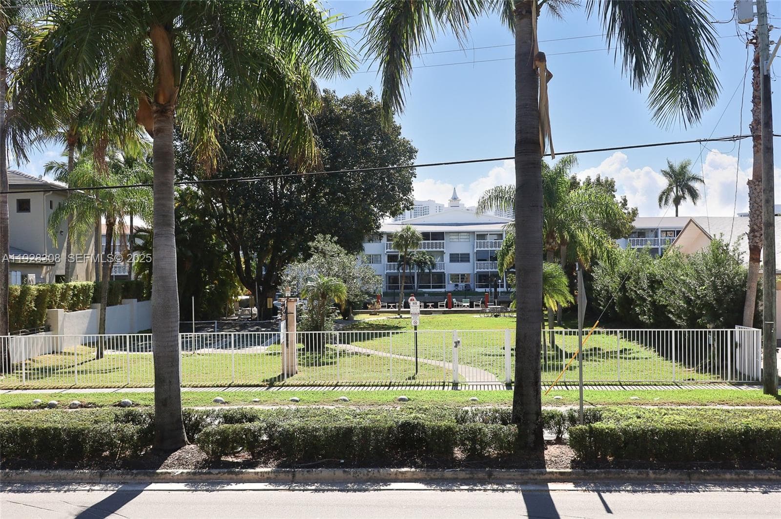 Paradise Villas Condo · #220-A in Hallandale Beach - Photo 23