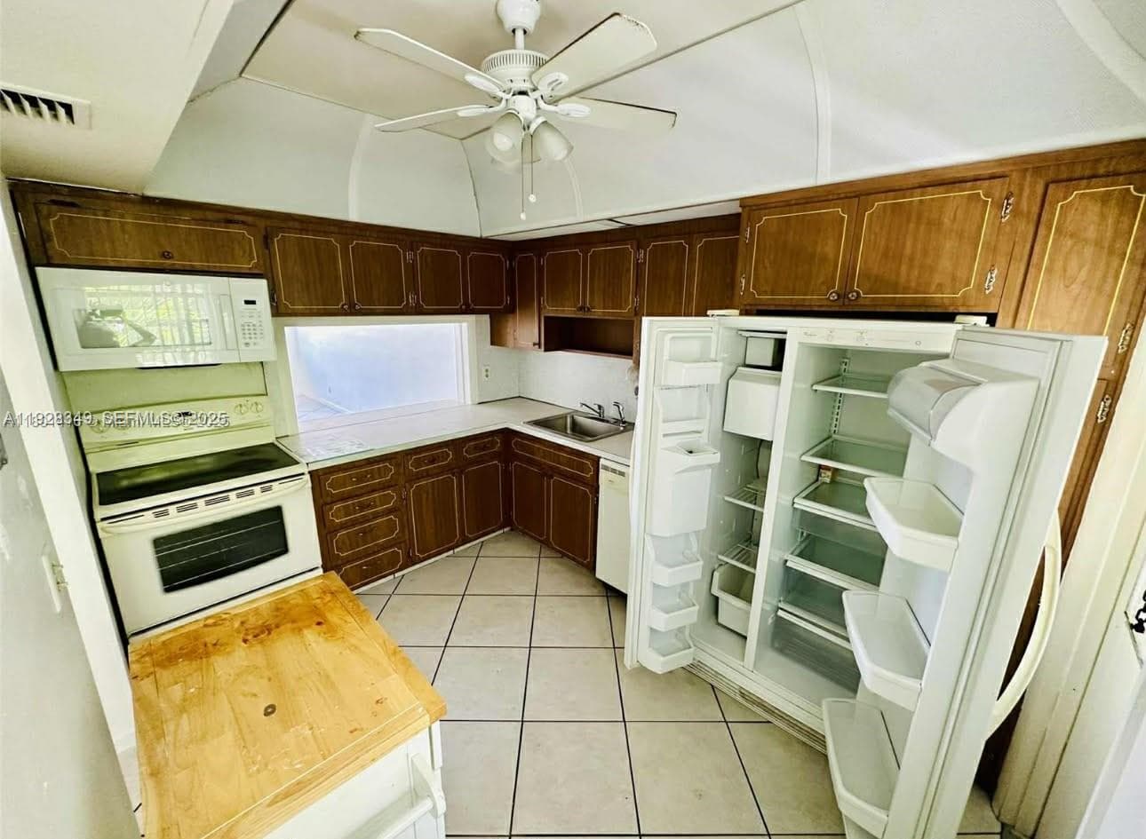 THIRD GULFSTREAM GARDEN · #404G in Hallandale Beach - Photo 6