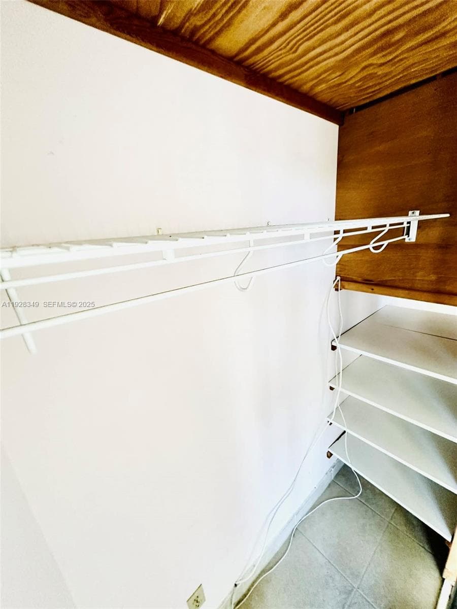 THIRD GULFSTREAM GARDEN · #404G in Hallandale Beach - Photo 12