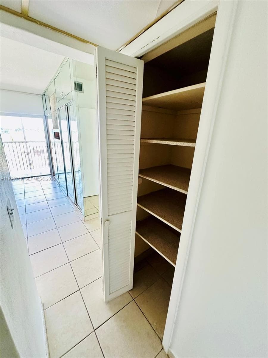 THIRD GULFSTREAM GARDEN · #404G in Hallandale Beach - Photo 15