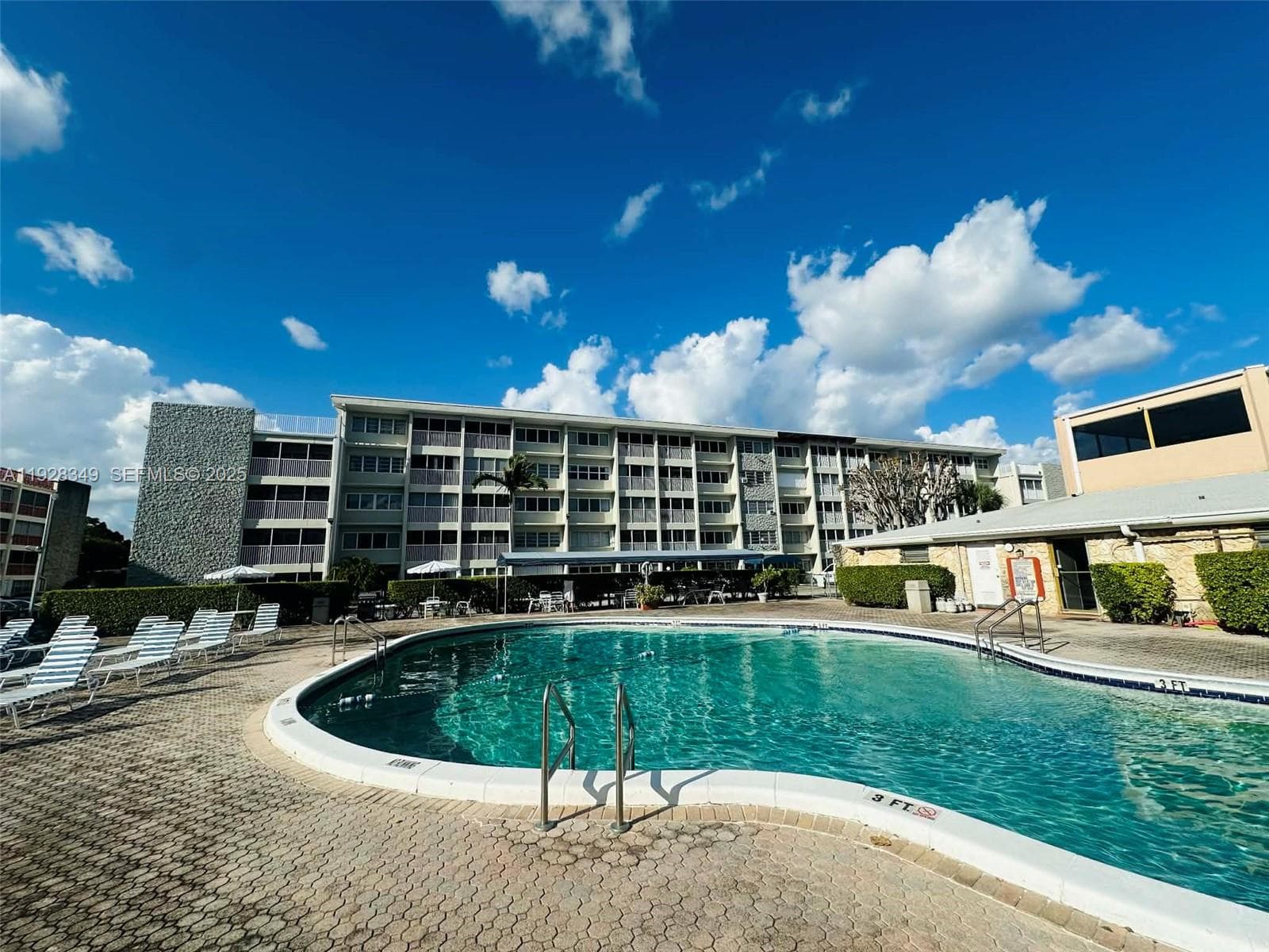 THIRD GULFSTREAM GARDEN · #404G in Hallandale Beach - Photo 25