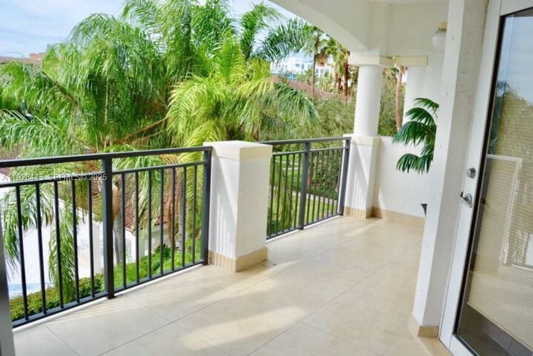 VILLAGE BY THE BAY · #9302 in Aventura - Photo 9
