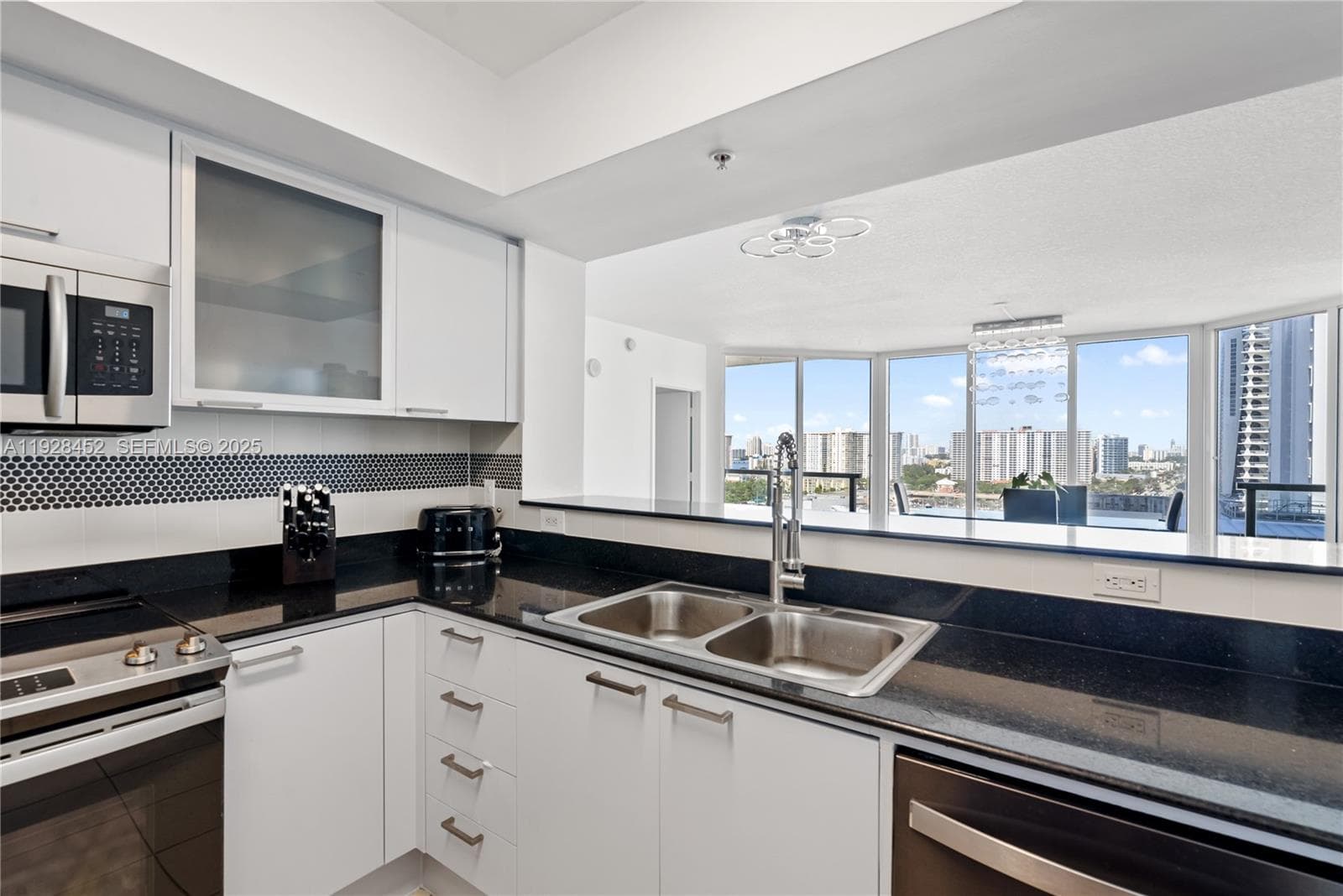 La Perla · #1507 in Sunny Isles Beach - Photo 7