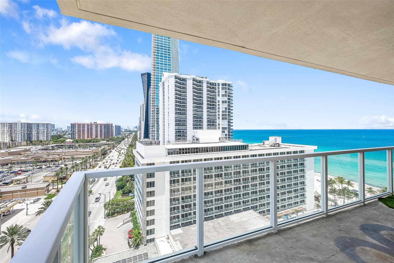 La Perla · #1507 in Sunny Isles Beach - Photo 3