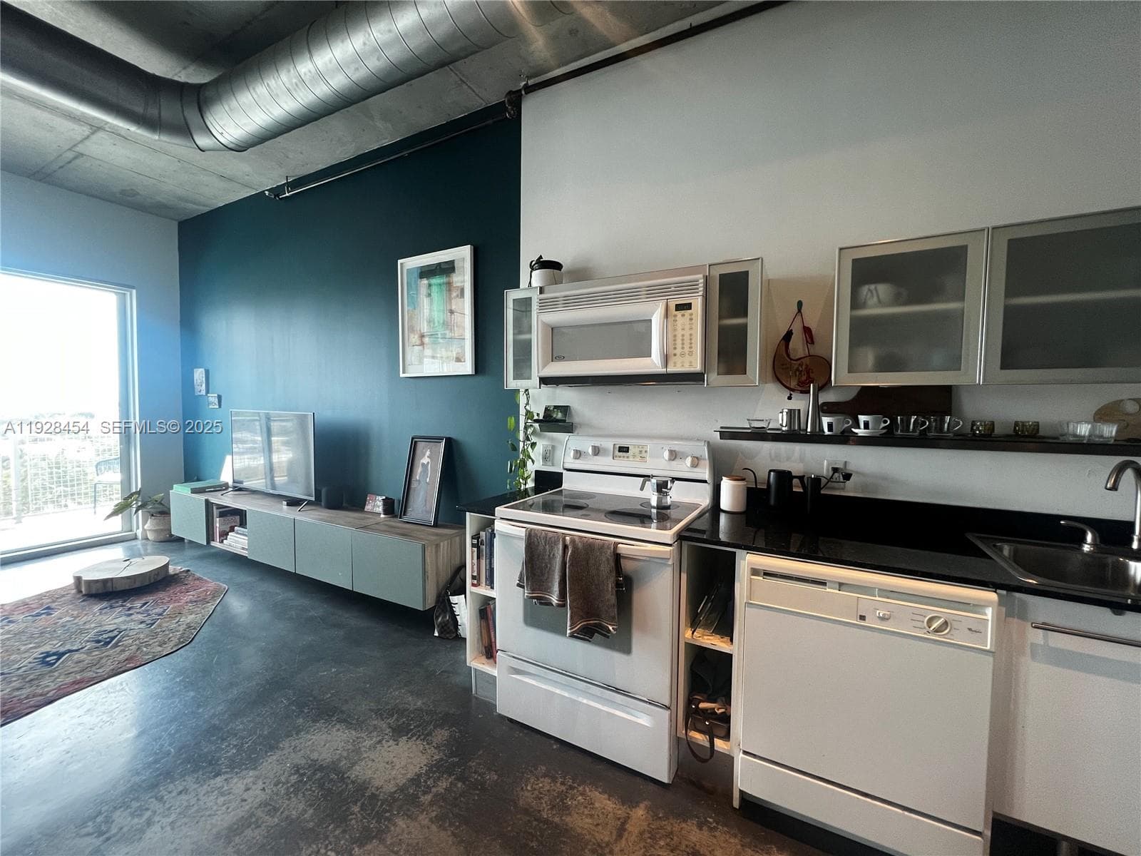 NEO CONDO NEO LOFT · #812 in Miami - Photo 19