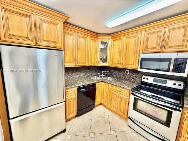 PLAZA TOWERS NORTH CONDO · #1807 in Hallandale Beach - Photo 15