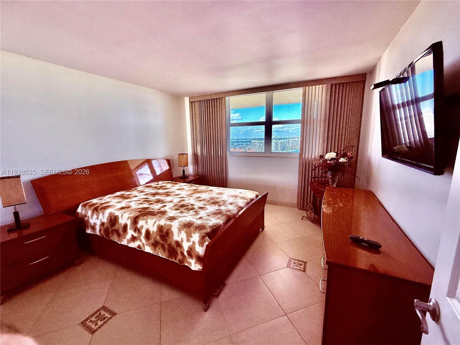 PLAZA TOWERS NORTH CONDO · #1807 in Hallandale Beach - Photo 21