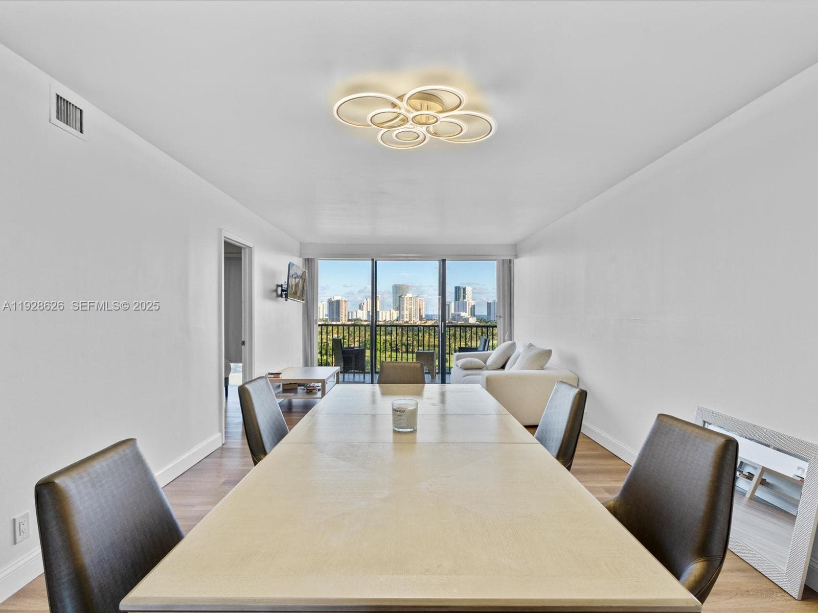 CORONADO CONDO TOWER I · #1608 in Aventura - Photo 5