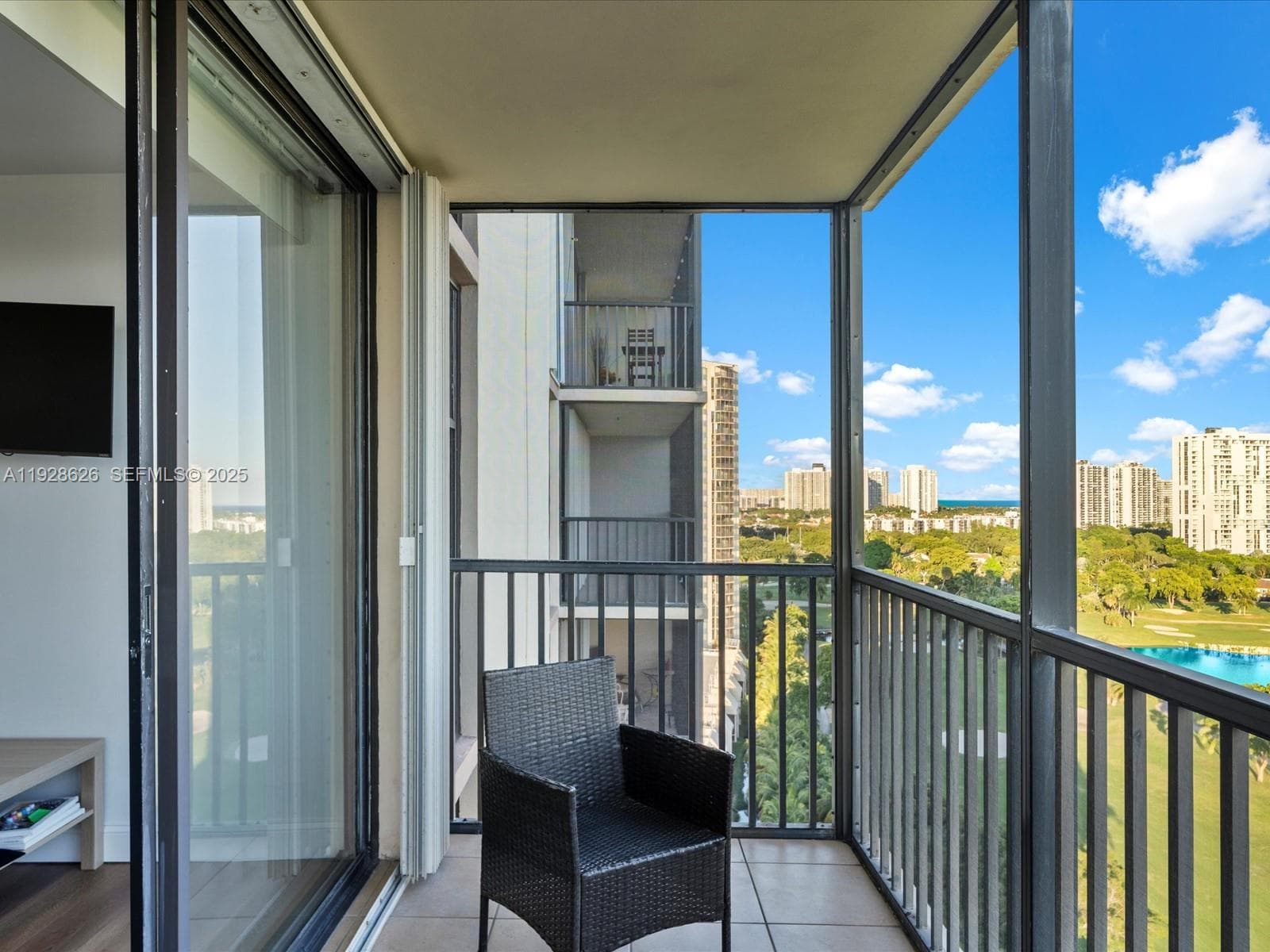 CORONADO CONDO TOWER I · #1608 in Aventura - Photo 24