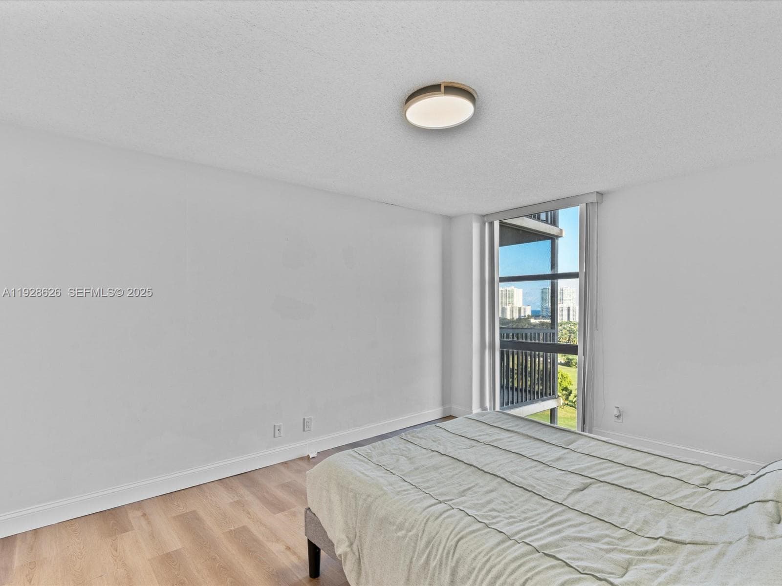 CORONADO CONDO TOWER I · #1608 in Aventura - Photo 15